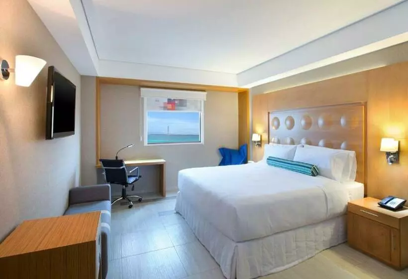 キングサイズベッドのスイートルーム, Aloft Cancun