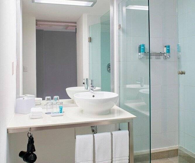 غرفه قياسيه سريرين مزدوجين, Aloft Cancun