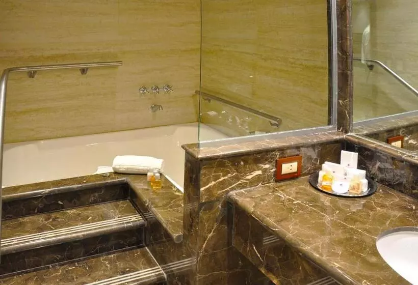 اتاق لوکس, Amérian Hotel Casino Carlos V