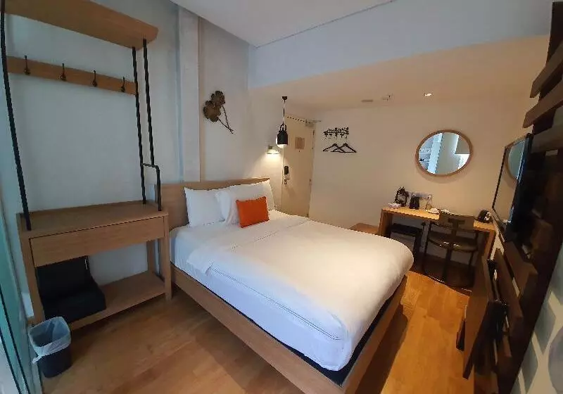 Deluxe Room, Clover 769 North Bridge Road