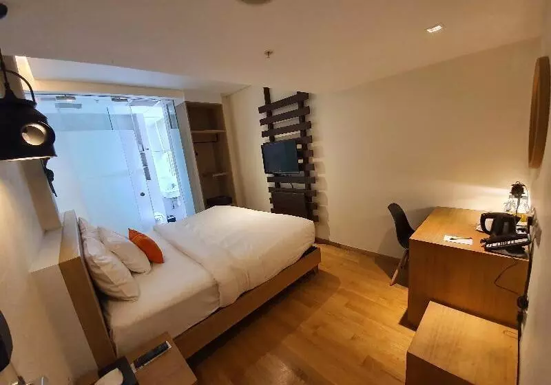 Deluxe Room, Clover 769 North Bridge Road