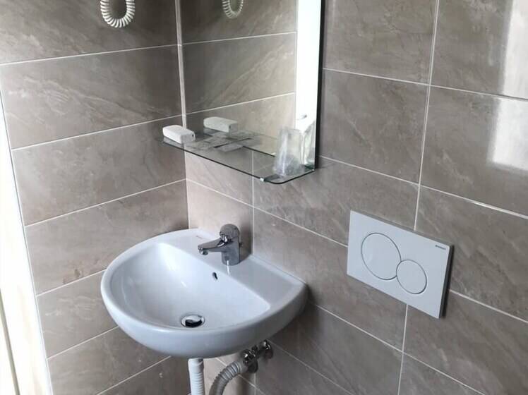 スタンダードルーム, Costazzurra