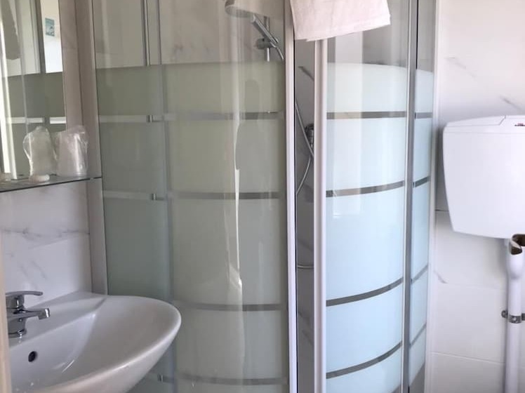 スタンダード４人部屋, Costazzurra