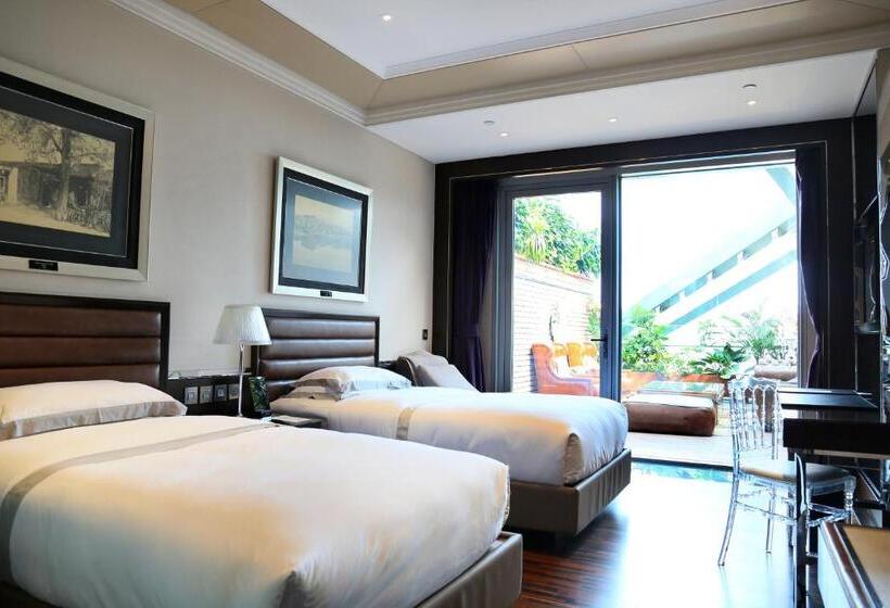 Номер Deluxe с Террасой, Eclat Beijing