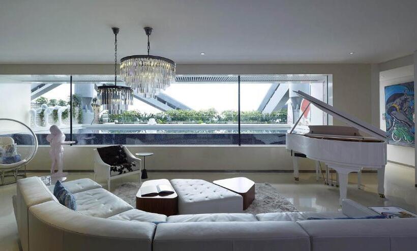 Люкс, Eclat Beijing