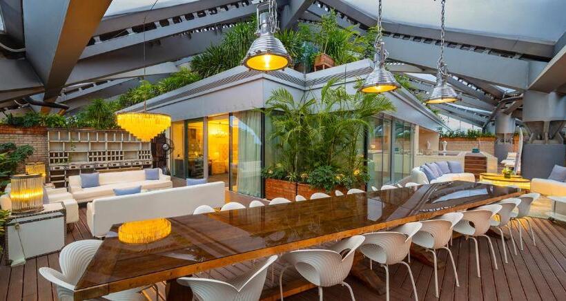 Люкс, Eclat Beijing