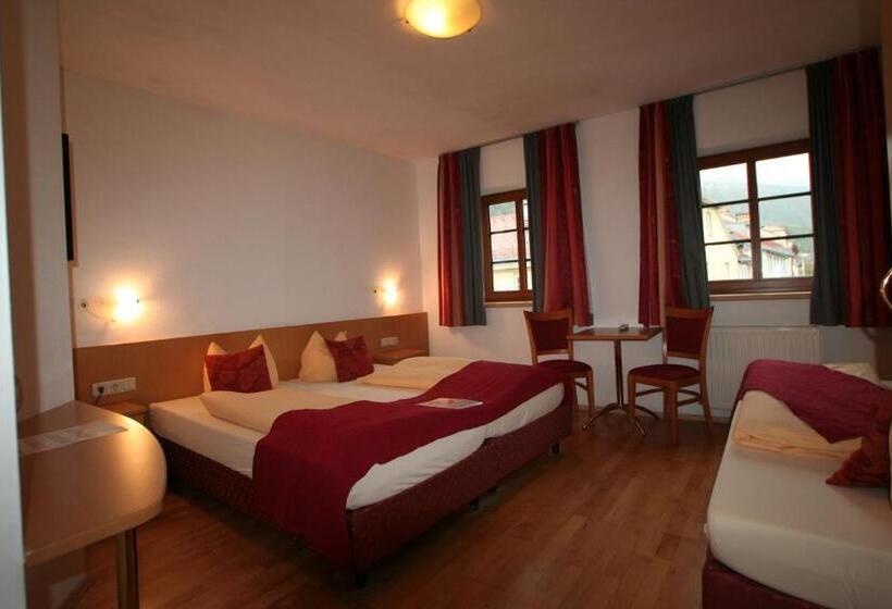 标准三人间, Engl