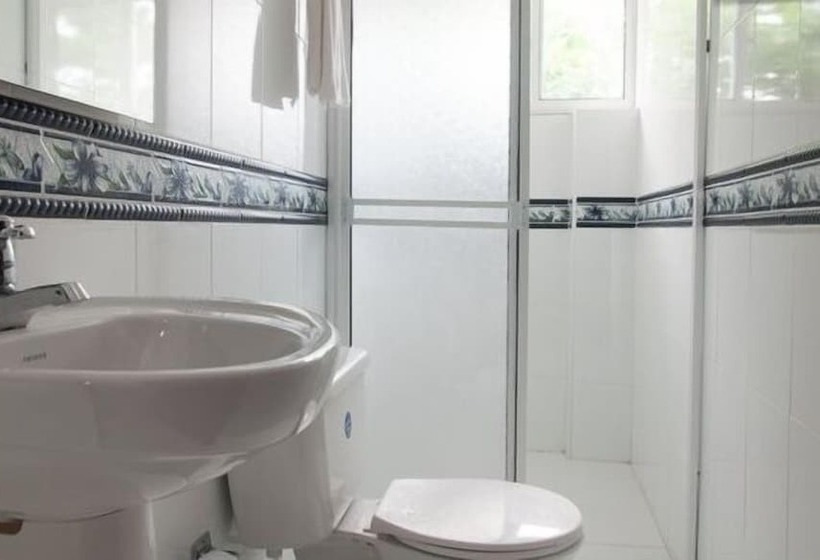 Апартаменты 1 Спальня, Golden House