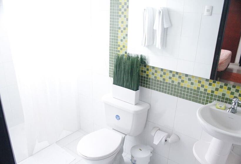 Апартаменты 1 Спальня, Golden House