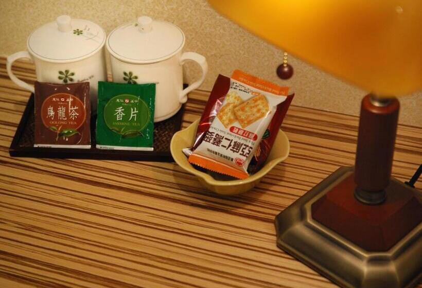 اتاق لوکس, Nagahiro