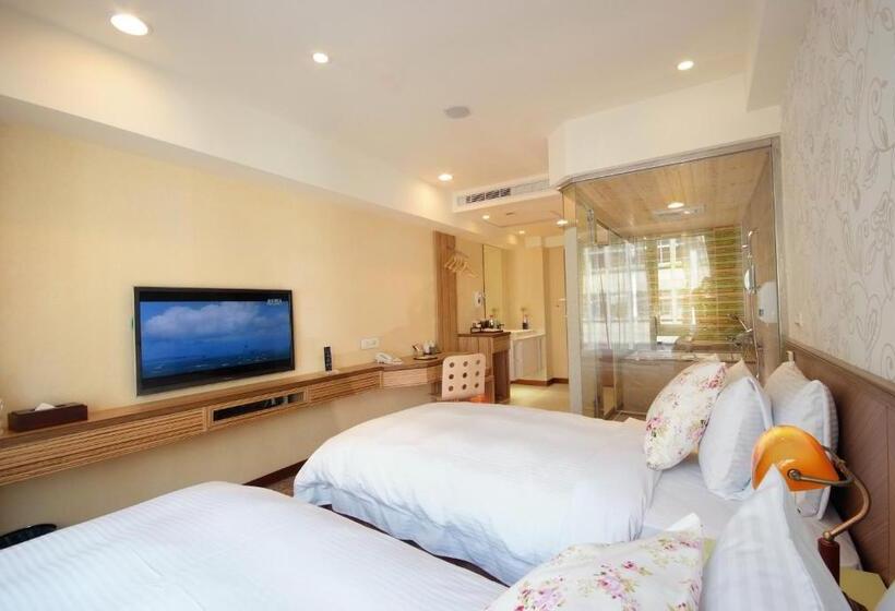 اتاق سوپریور, Nagahiro