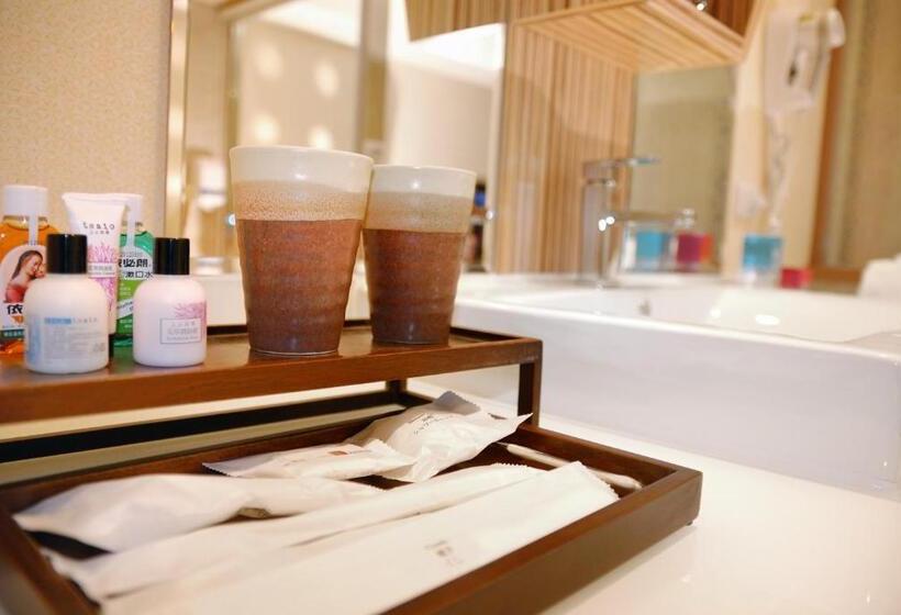 اتاق سوپریور, Nagahiro