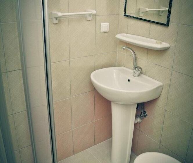 חדר סטנדרט לשלושה עם נוף לבריכה, Kleopatra Beach Yildiz