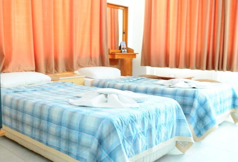 חדר סטנדרט לשלושה עם נוף לבריכה, Kleopatra Beach Yildiz