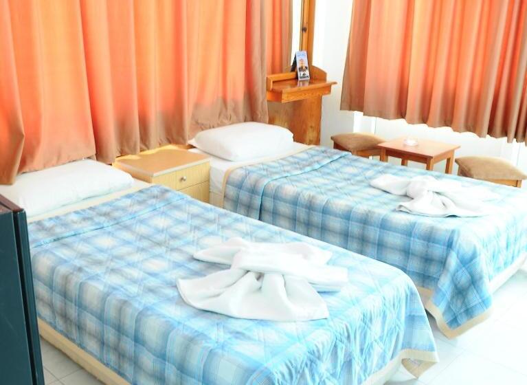 חדר סטנדרט לשלושה עם נוף לבריכה, Kleopatra Beach Yildiz