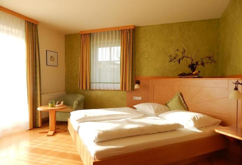 חדר סטנדרט עם מרפסת, Neustifter