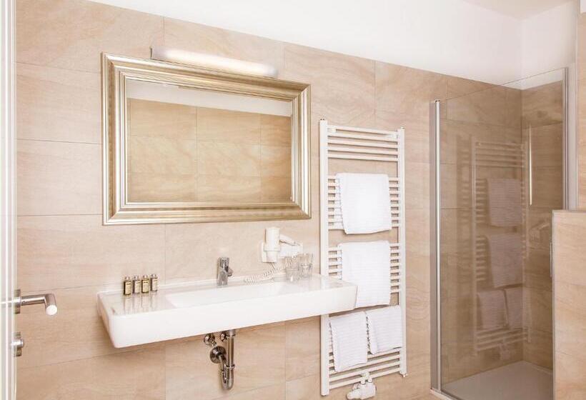 标准间, Pfeiler S Bürgerstüberl