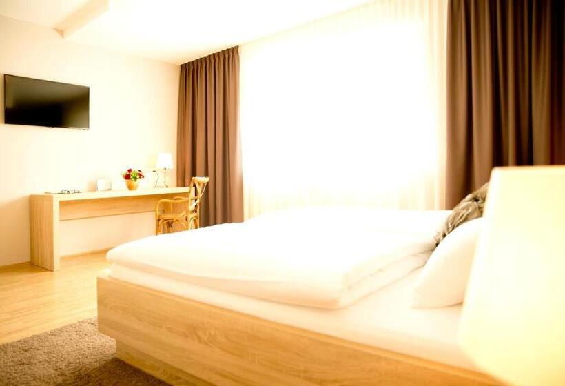 חדר סטנדרט, Pfeiler S Bürgerstüberl