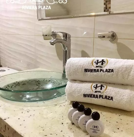 スーペリアの４人部屋, Riviera Plaza
