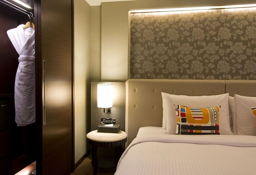 اتاق استاندارد, S. Aura