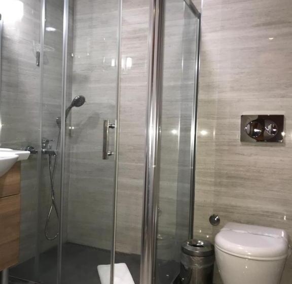 اتاق لوکس با چشم‌انداز دریا, Anemon Kent Trabzon Otel