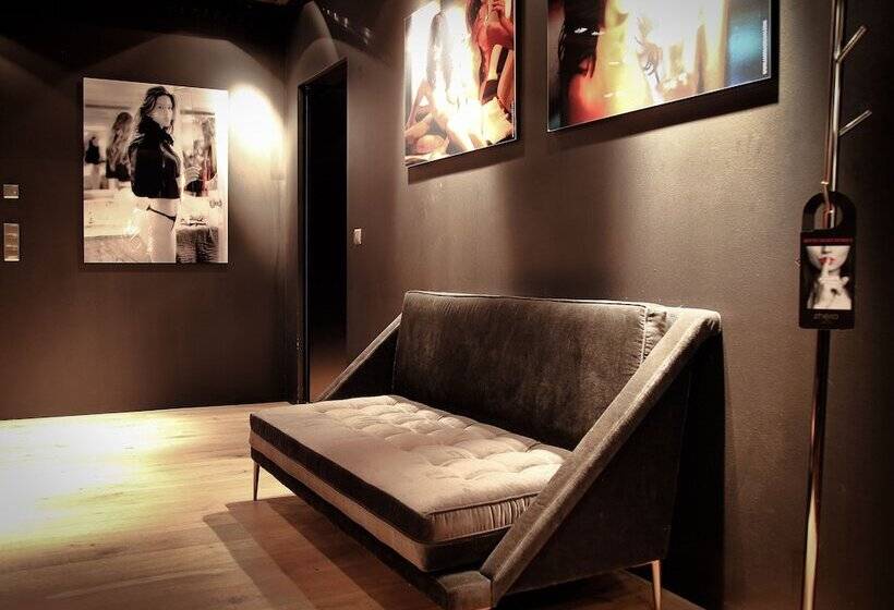 جناح رئاسى, Zhero – Ischgl/kappl