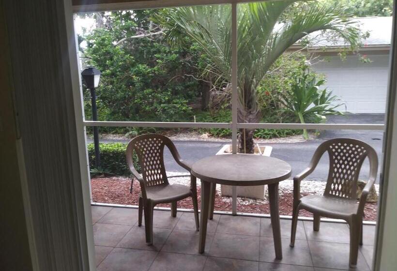 جناح عائلي, Turtle Crawl Inn  Longboat Key