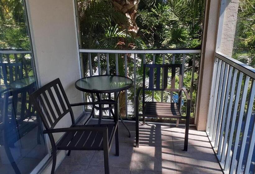 غرفة عائلية, Turtle Crawl Inn  Longboat Key