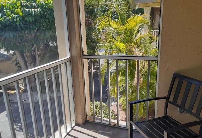 غرفة عائلية, Turtle Crawl Inn  Longboat Key