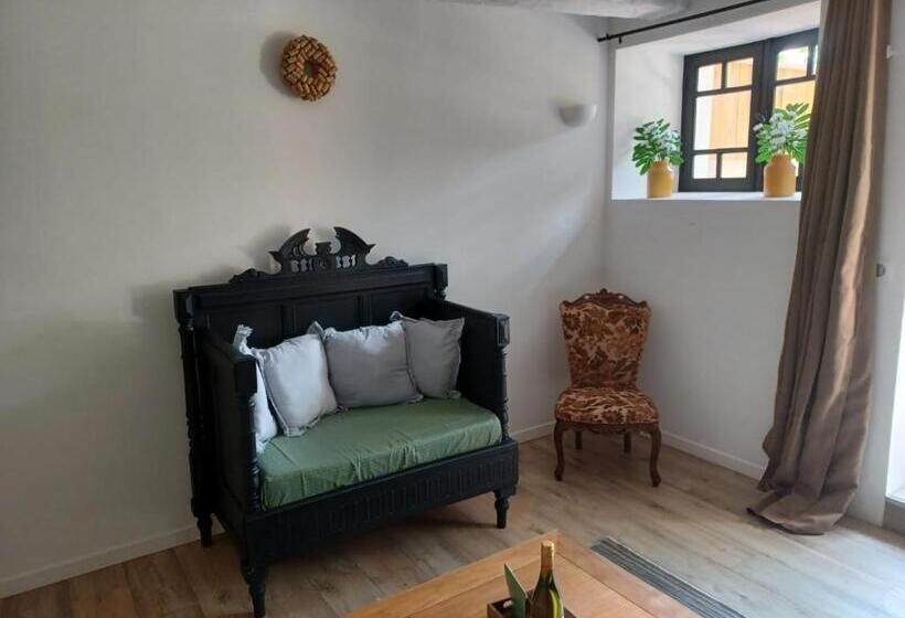 اتاق استاندارد با چشمانداز باغ, Domaine L Esprit D Antan