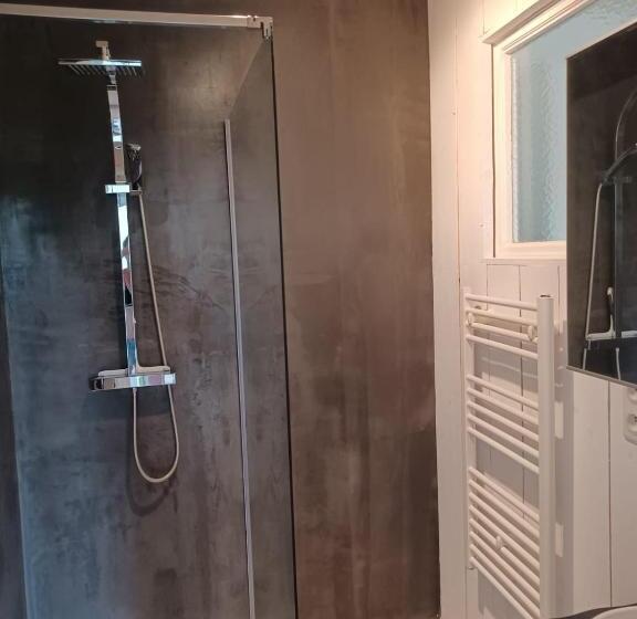 اتاق استاندارد چهارنفره با چشمانداز باغ, Domaine L Esprit D Antan