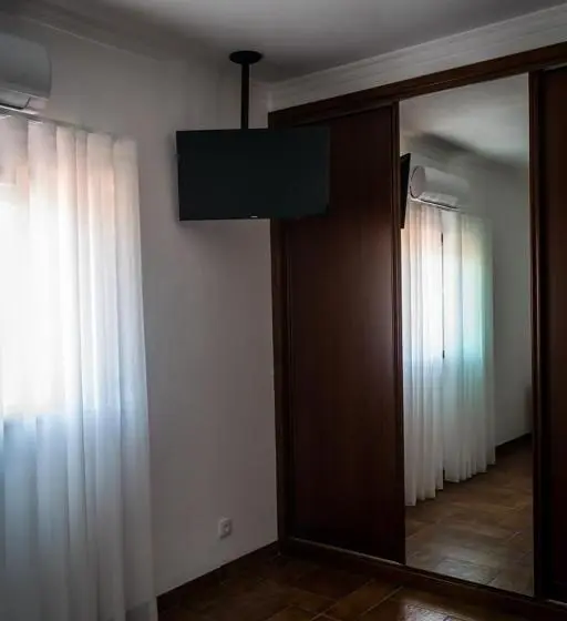 Basic-huone, Hostel Encostas Do Douro