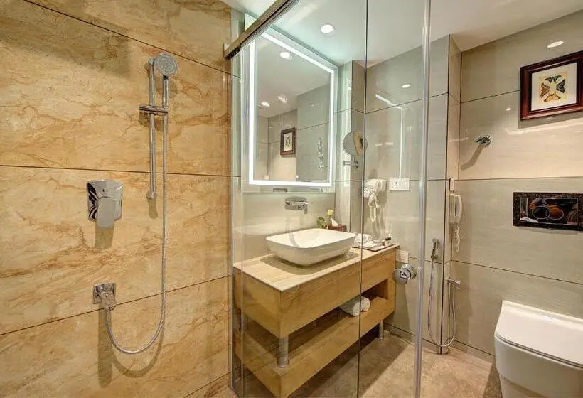キングサイズベッドのデラックスルーム, Best Western Plus Revanta Mcleod Ganj