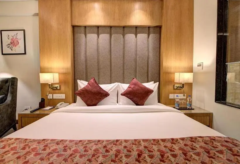 キングサイズベッドのスタンダードルーム, Best Western Plus Revanta Mcleod Ganj