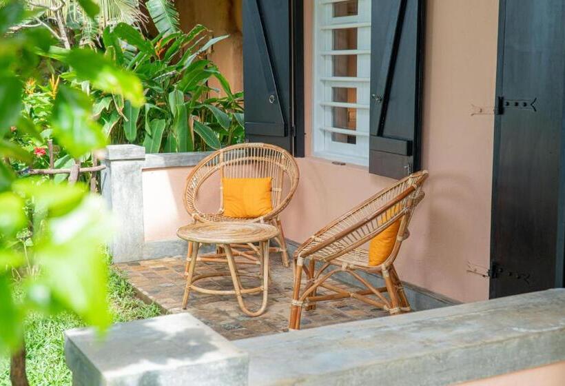 디럭스 룸 바다 전망, The Slow Vegan