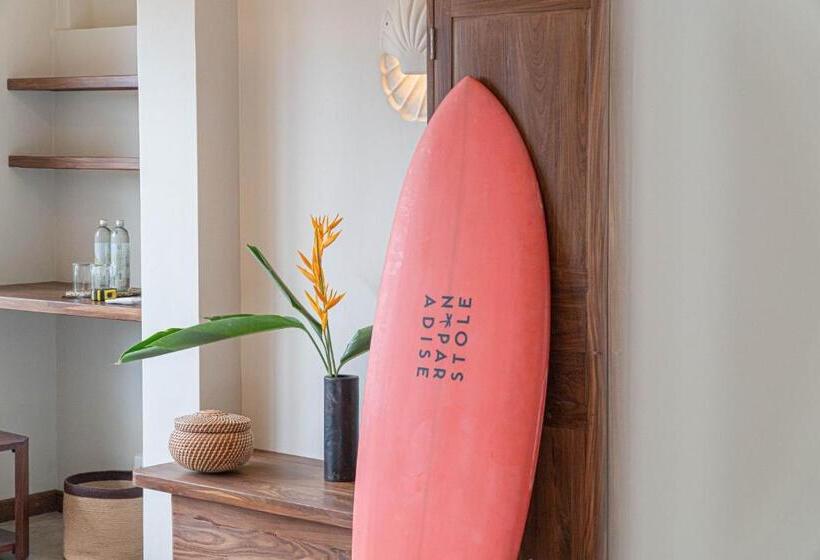 패밀리 스튜디오, The Slow Vegan