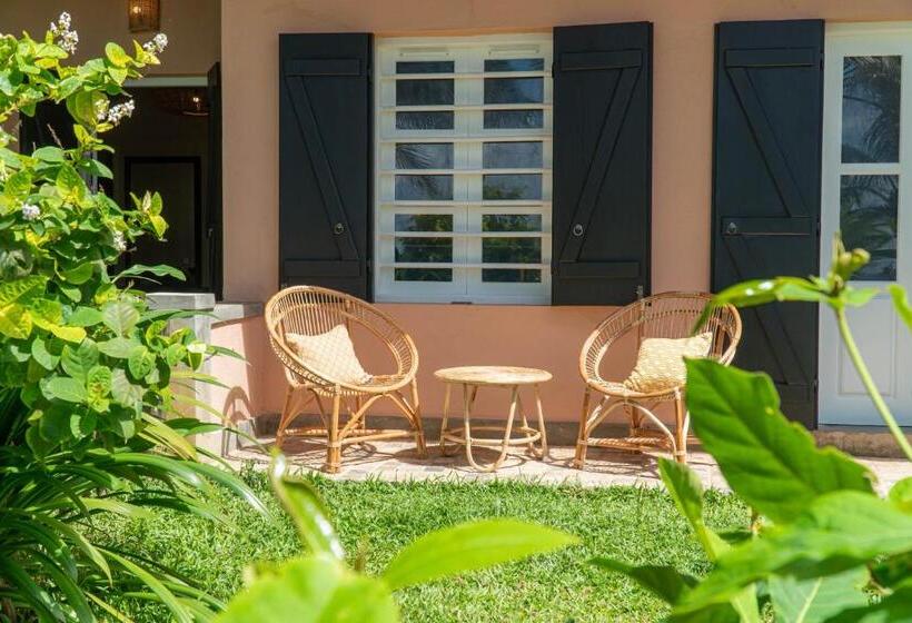 패밀리 룸 바다 전망, The Slow Vegan