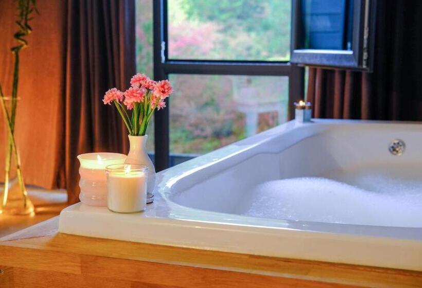 デラックスバンガロー, World Dreams Sapanca