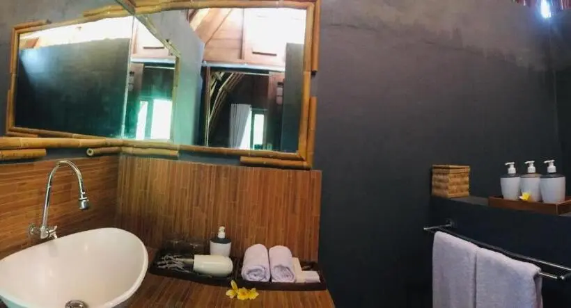 ガーデンビューのスタンダードバンガロー, Pondok Sari Homestay