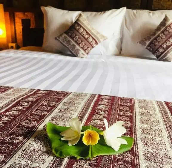 ガーデンビューのスタンダードバンガロー, Pondok Sari Homestay