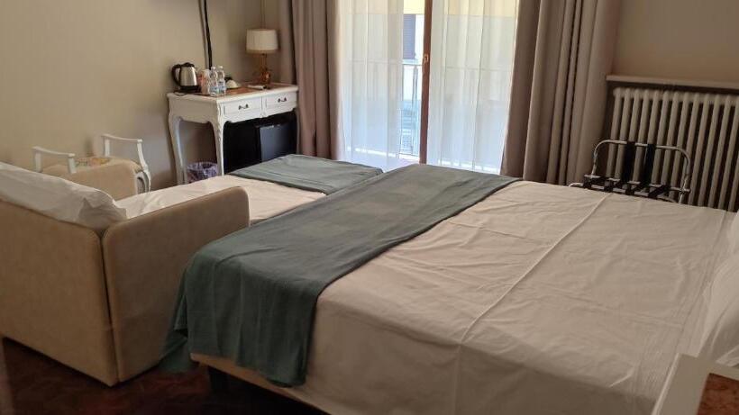 חדר סטנדרט עם מרפסת, Villa Jasmine B&b