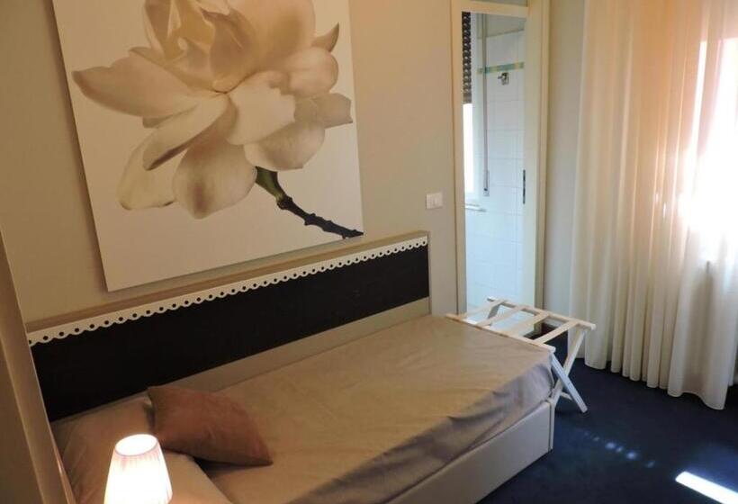 스탠다드 싱글 룸, Albergo Leon D Oro