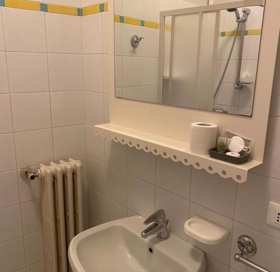 Номер Стандарт Индивидуальный, Albergo Leon D Oro