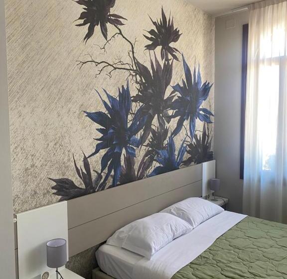 스탠다드 트리플 룸, Albergo Leon D Oro