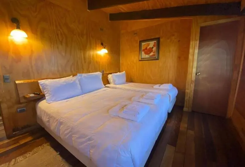 スタンダードトリプルルーム, Hostal Caulle