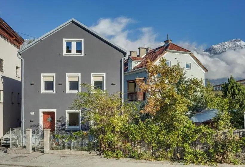 Perhehuone, Innsbruck City Chalet