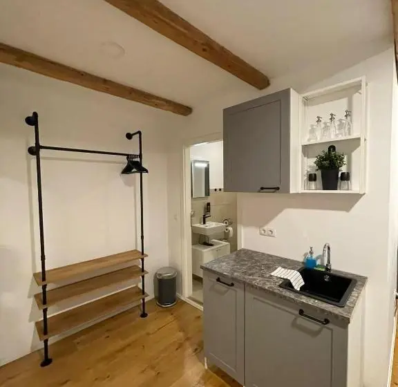 Perhehuone, Innsbruck City Chalet