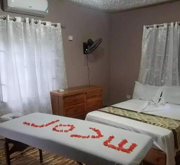 اتاق لوکس, Mesmerize Guest House