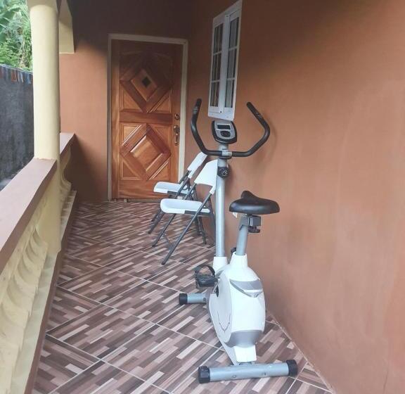 اتاق لوکس, Mesmerize Guest House