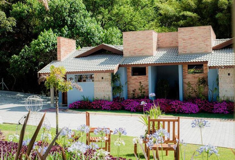 带按摩浴盆的套房, Pousada Saint Diniz